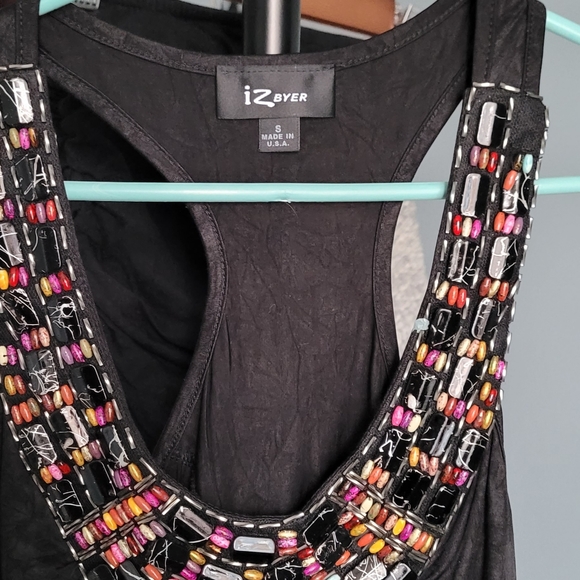 Stylish Tank Top - Picture 2 of 3